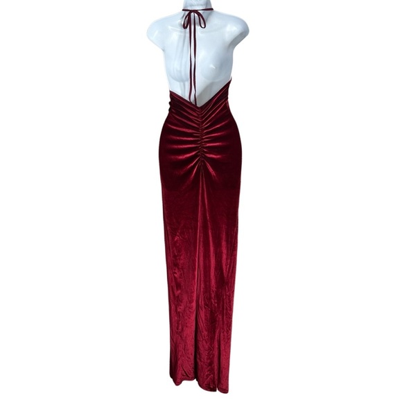 Lucy In The Sky Ruched Maxi Dress in Burgundy Velvet - Picture 7 of 13